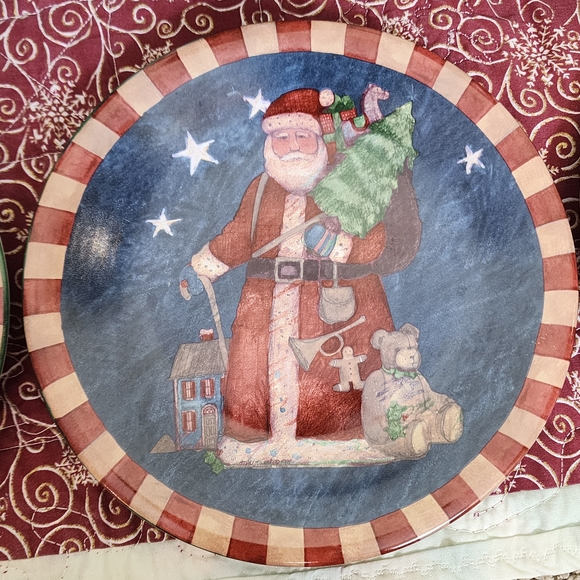 Vintage Certified International Set 4 Holiday Plates and 4 Christmas Santa Mugs - Picture 6 of 16